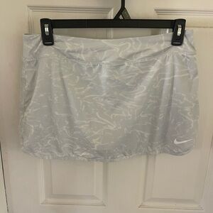 Nike Light Gray Athletic Skirt - Size L